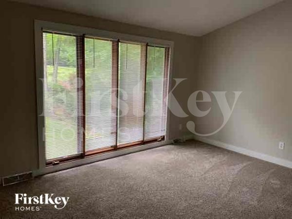 Building Photo - 8832 Belhaven Ct
