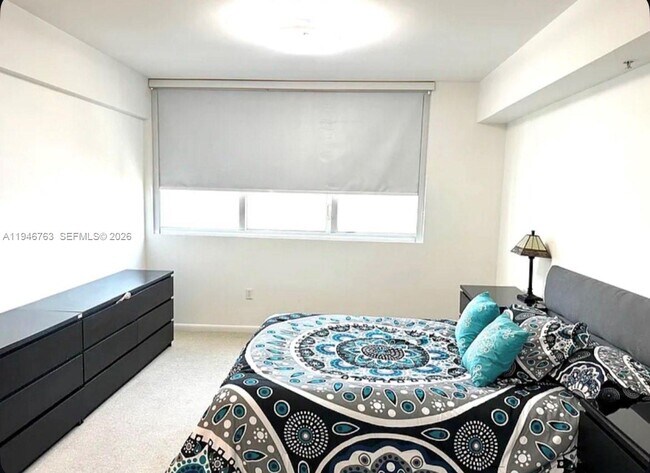 Building Photo - 253 NE 2nd St