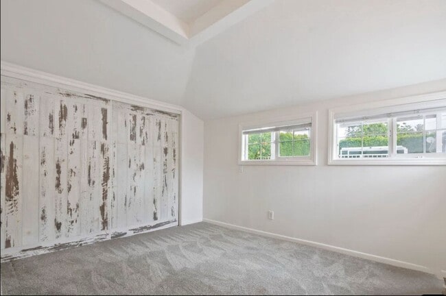 Building Photo - 923 W Orange Grove Ave