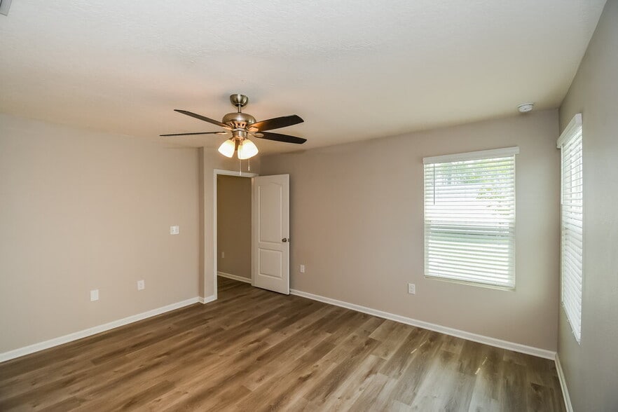 Building Photo - 8334 Cape Fox Dr