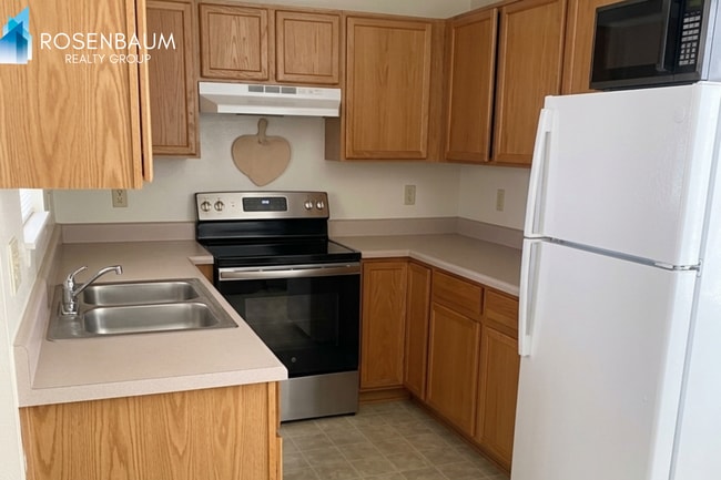 Building Photo - Charming 2-Bedroom, 1-Bath Duplex with Private Backyard & Garage in Prescott Valley