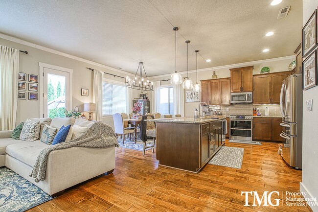 Building Photo - Spacious 4 BD Home with Private Backyard & Community Amenities!