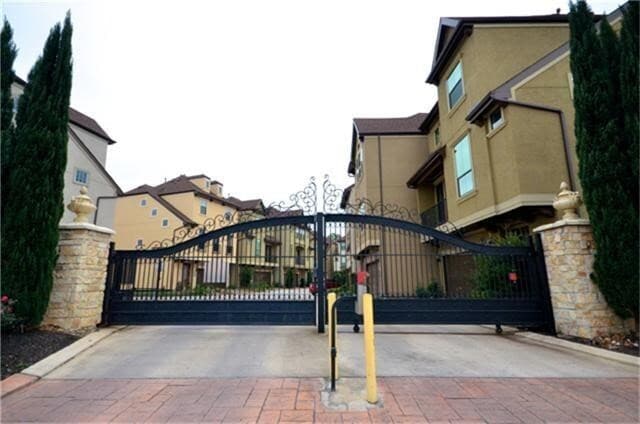 Building Photo - 3002 Soutine St