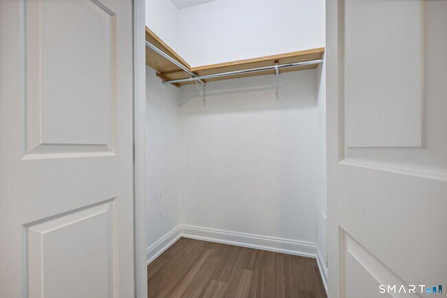 Building Photo - 10 Haviland St
