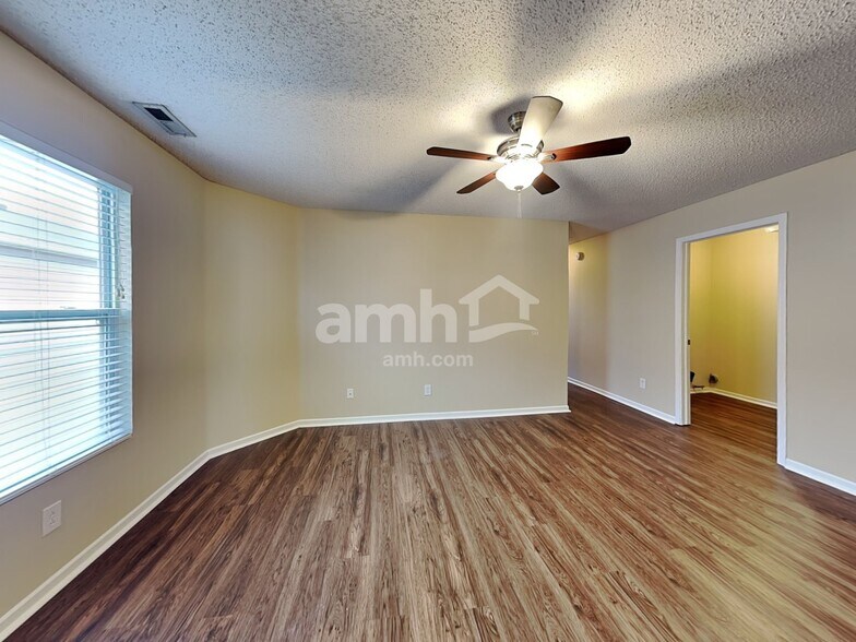 Building Photo - 12671 Republic Dr