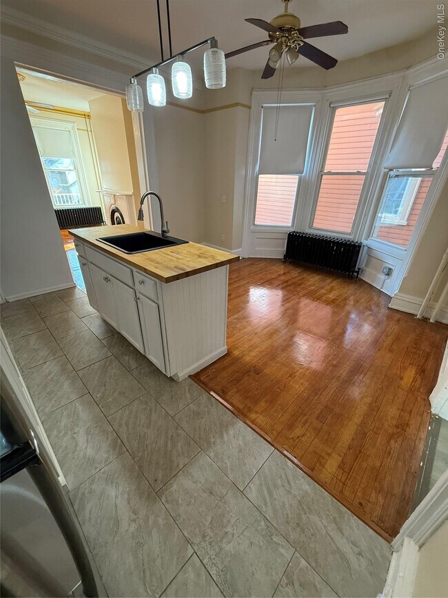 Building Photo - 27 Balding Ave