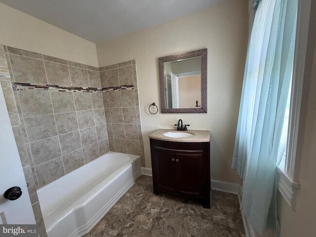 Building Photo - 48600 Deep Cove Ln