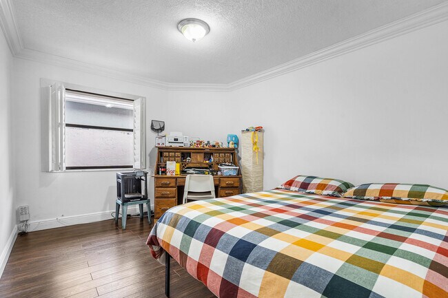 Building Photo - 6100 Manchester Ln