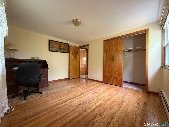 Building Photo - 133 Pinehurst Ave