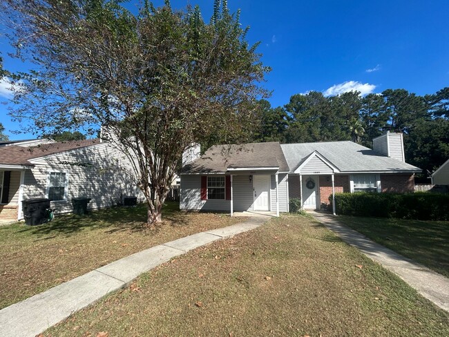 Primary Photo - 2BR/2BA Townhome. BRAND NEW FLOORS