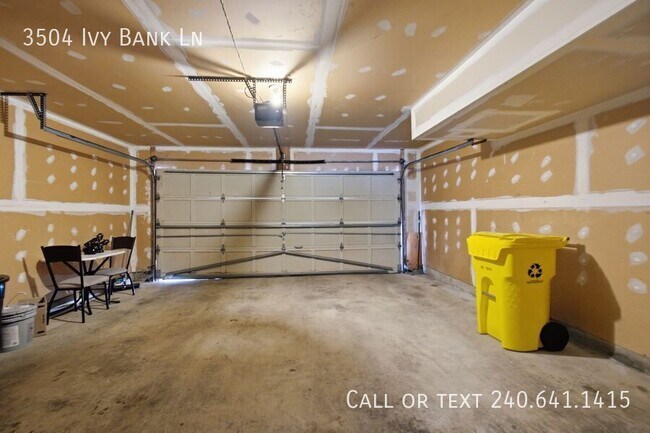 Building Photo - 3504 Ivy Bank Pl