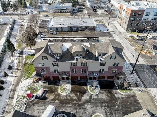 Building Photo - 3426 Primary St