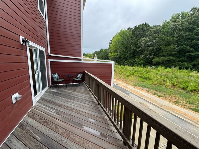 Building Photo - Lovely Colvard Farms Townhouse