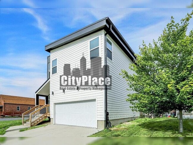 Building Photo - 2008 Yandes St