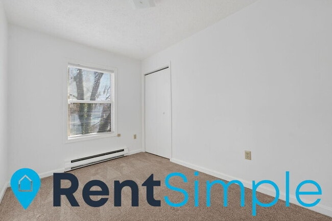 Building Photo - 430 Chase St