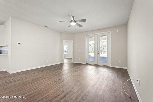 Building Photo - 54 St Barts Ave