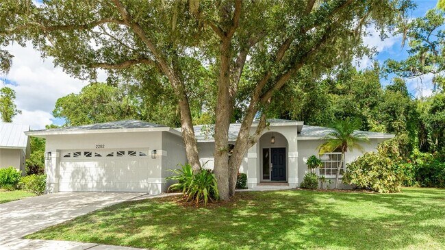 Primary Photo - 2202 Cork Oak St W