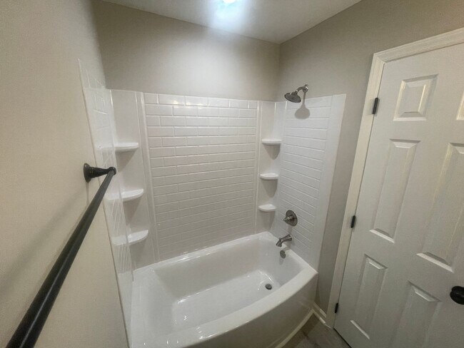 Building Photo - 5315