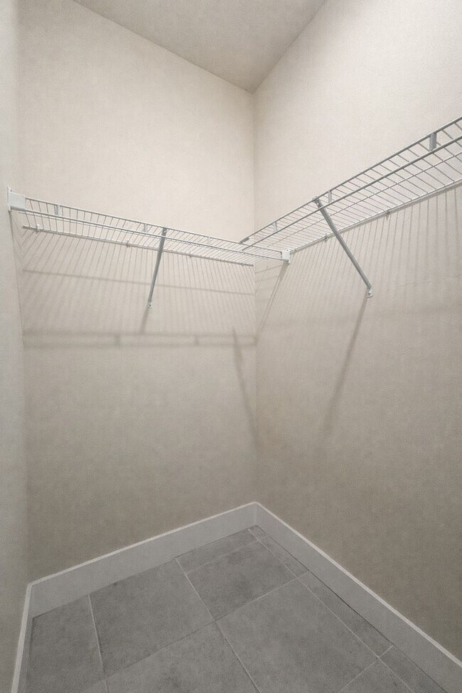 Building Photo - 3221-3409-3409 SW 8th Pl