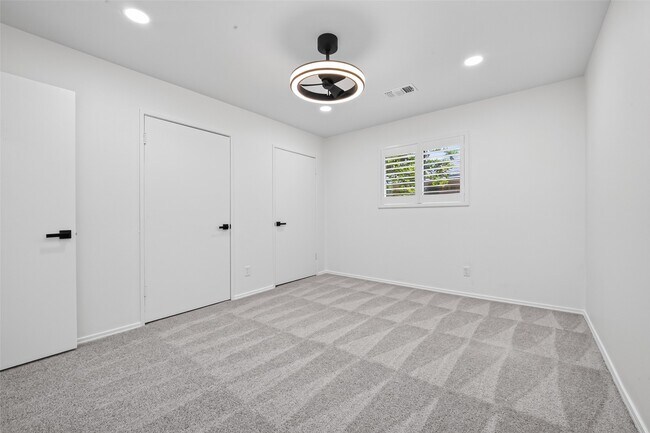 Building Photo - 5830 Yarwell Dr