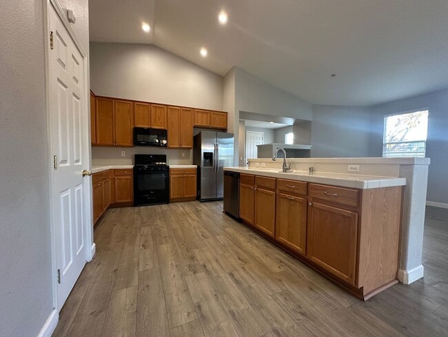 Building Photo - Single Story 3 bed, 2 bath in Brentwood Garin Ranch