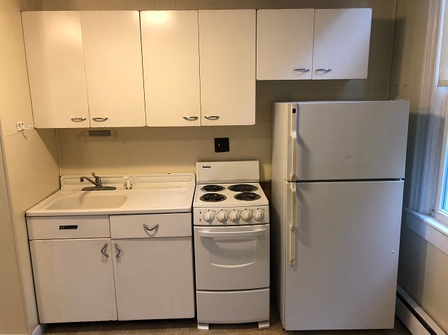 Building Photo - 2 School St