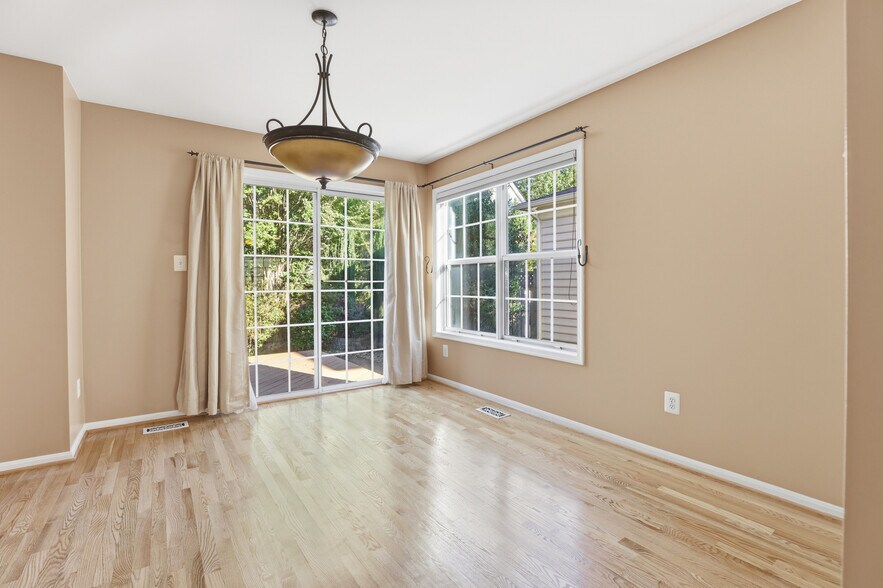 Building Photo - 8341 Marketree Cir