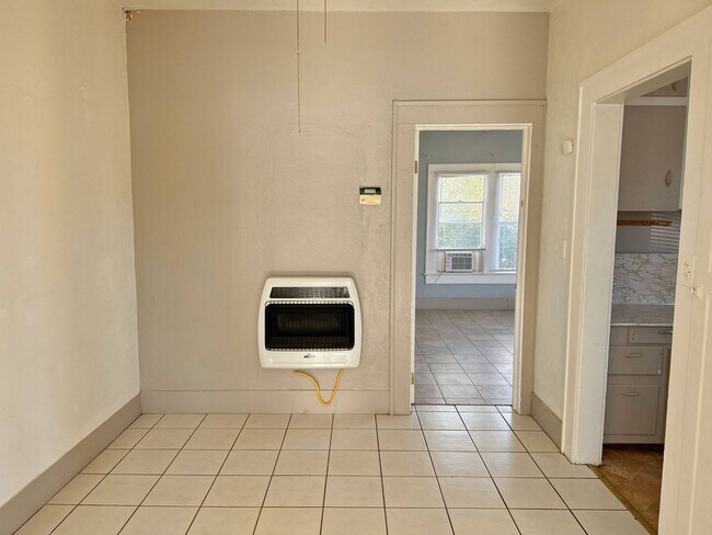 Building Photo - 2104 Ave A