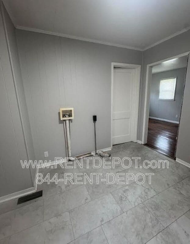 Building Photo - 201 S Willow Rd