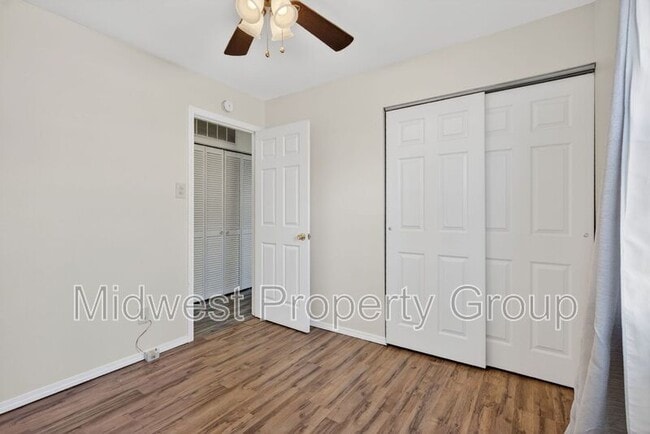 Building Photo - 36 Jamestown Dr