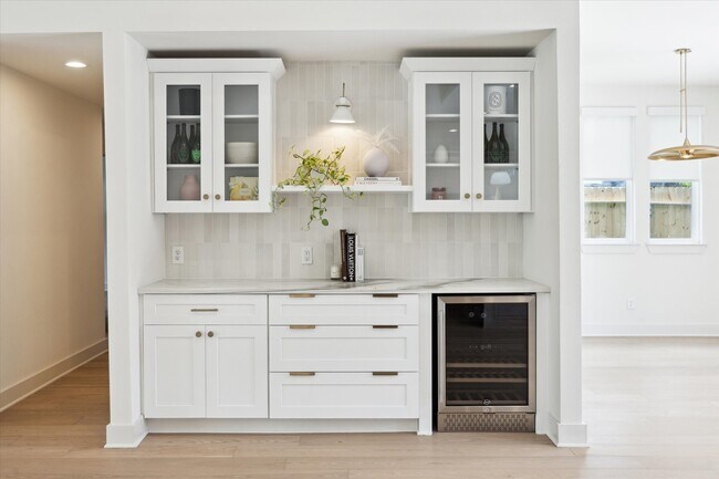 Building Photo - 10159 Brinwood Dr