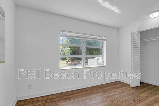 Building Photo - 522 18th St