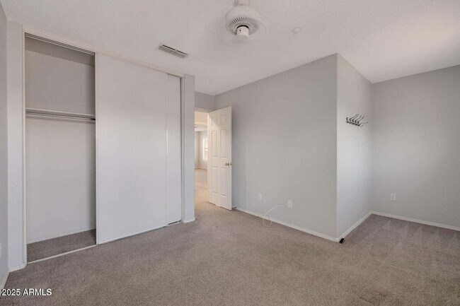 Building Photo - 7500 E Deer Valley Rd