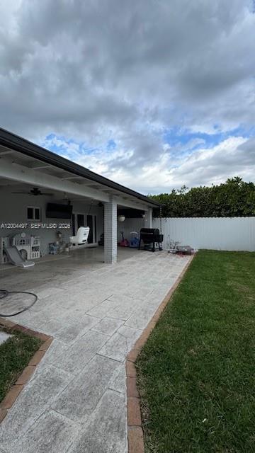 Building Photo - 13812 SW 16th Terrace