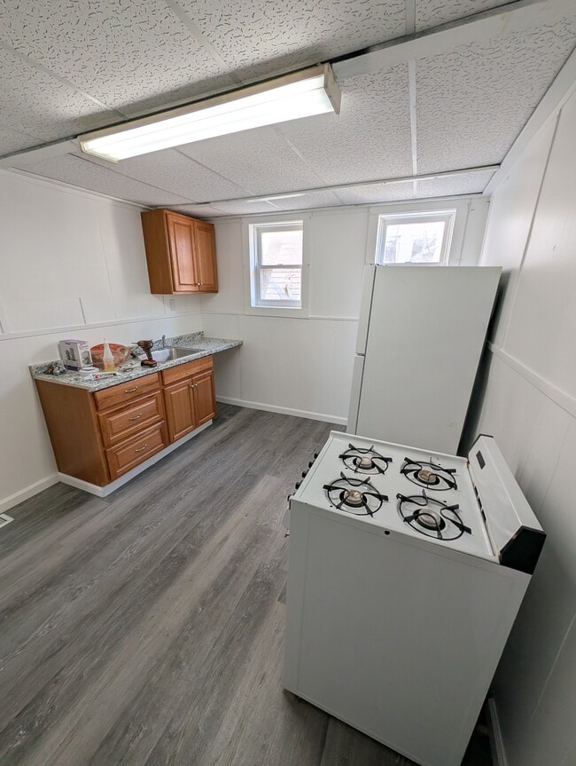 Building Photo - 311 Adams St