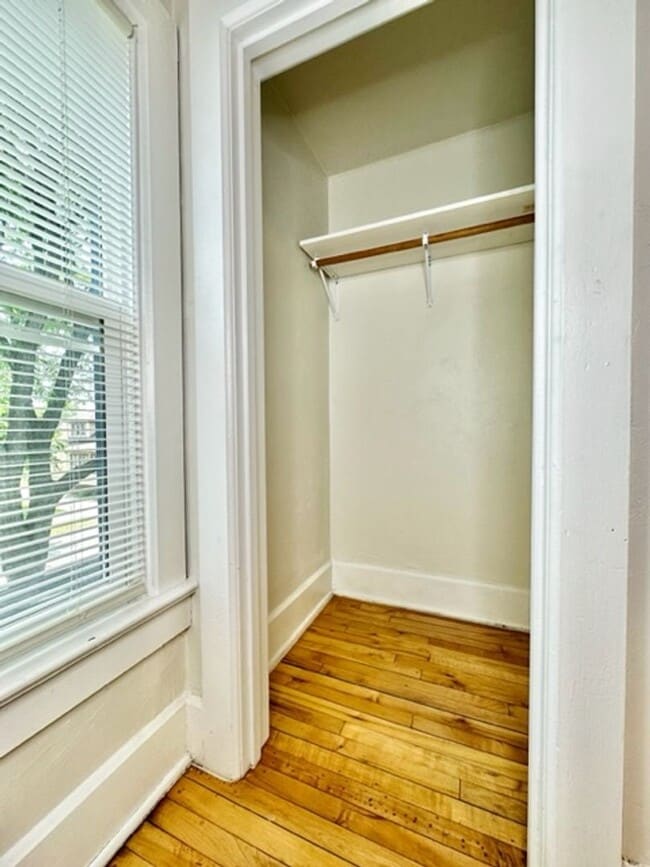 Building Photo - 1281 Elm St