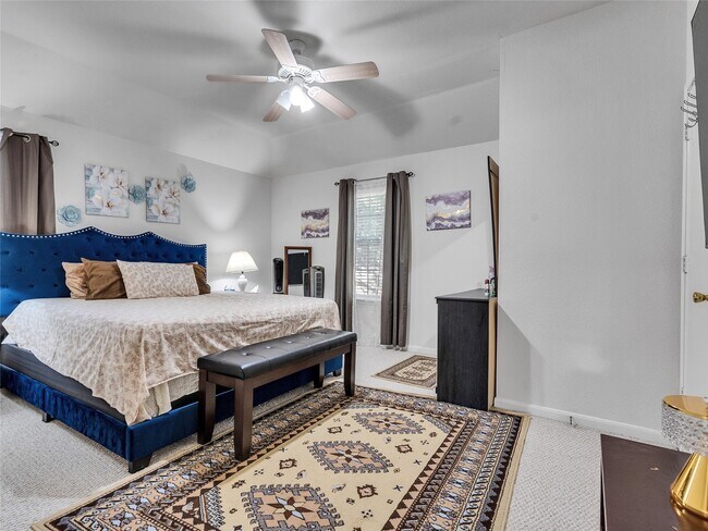 Building Photo - 5514 Gatesprings Ln