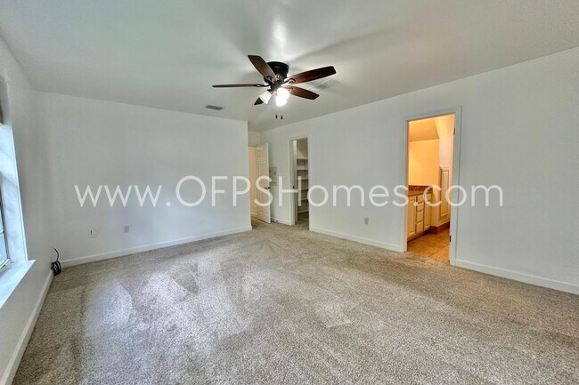 Building Photo - 324 Curacao Way
