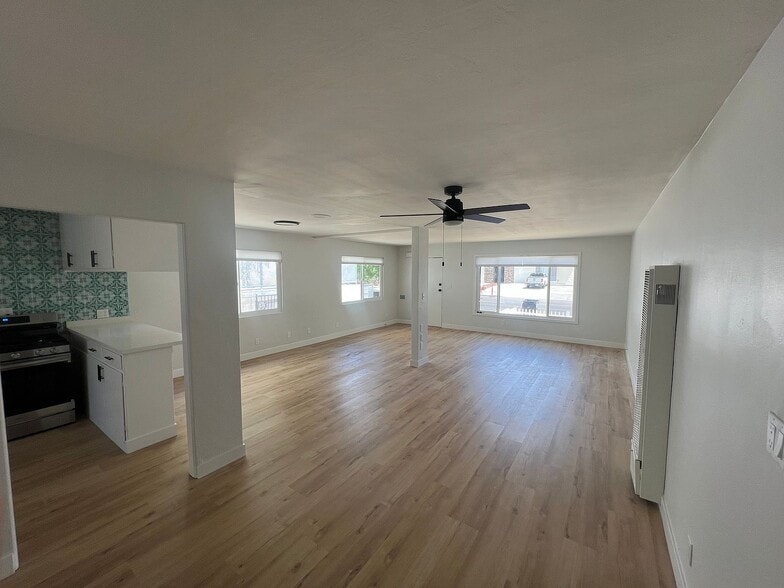 Building Photo - 4124 1st Ave