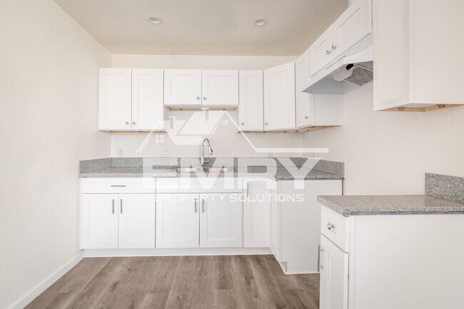 Building Photo - 3848 W 105th St