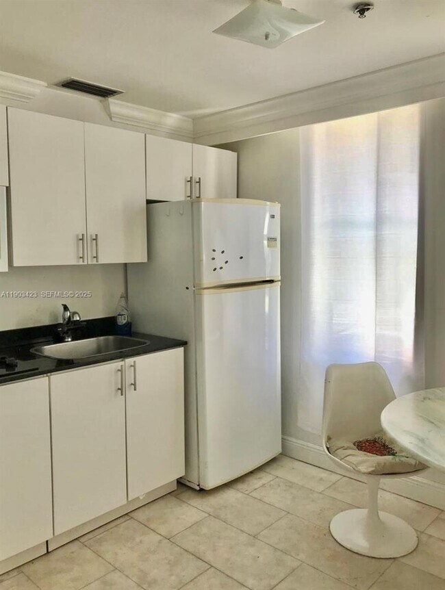 Building Photo - 1502 Jefferson Ave