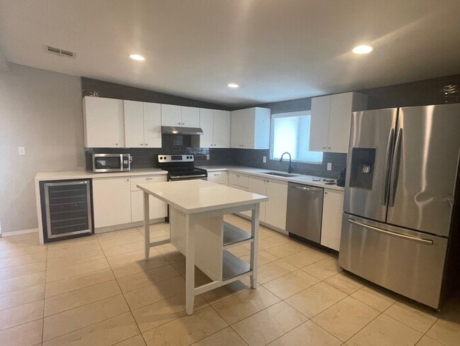Building Photo - Great Home in Arcadia Light - Price Reduced