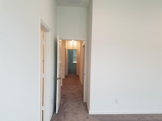 Building Photo - 535 Bristol Tide Ct