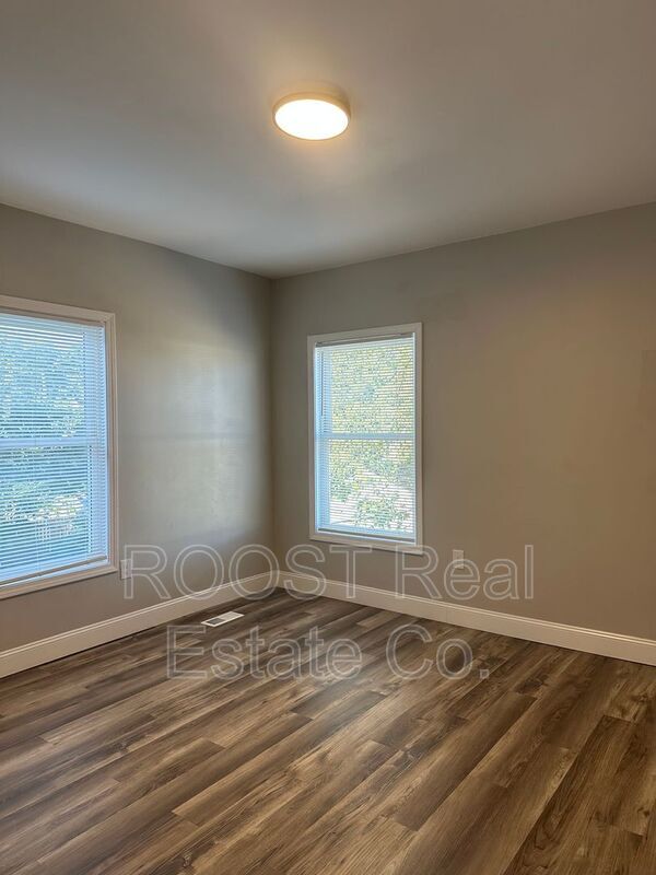 Building Photo - 31 Dana Ave