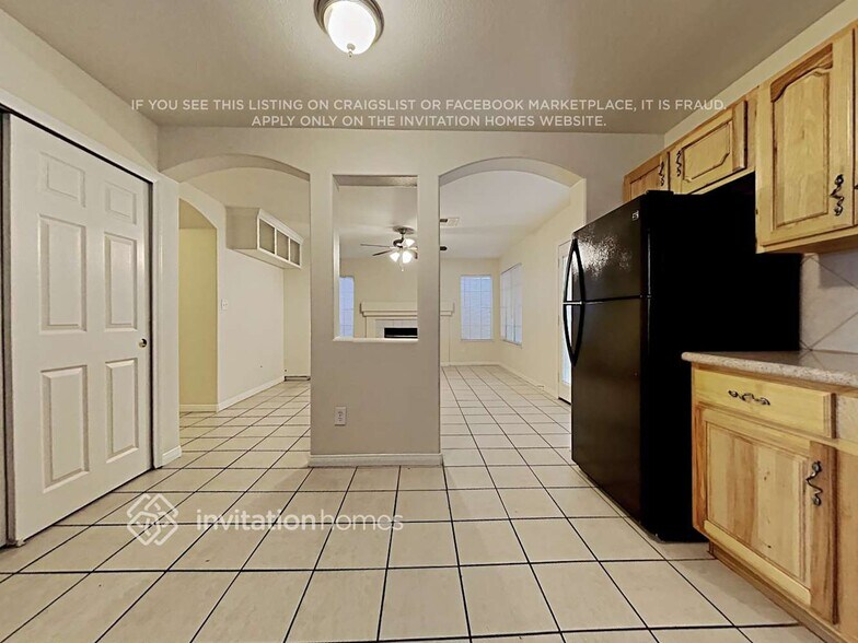 Building Photo - 7720 Fall Cliff Rd