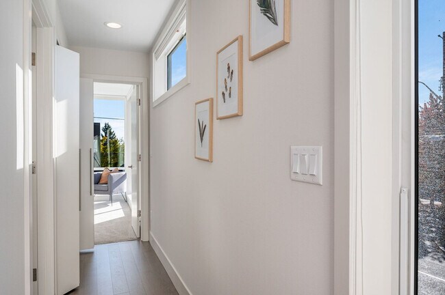 Building Photo - 4205 Evanston Ave N