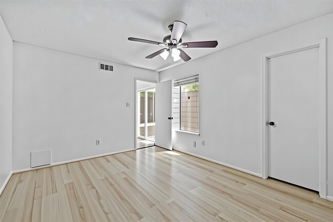 Building Photo - 13002 Greenway Chase Ct