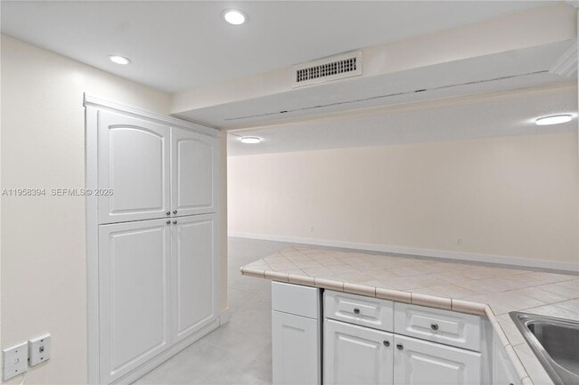 Building Photo - 6907 SW 115th Pl