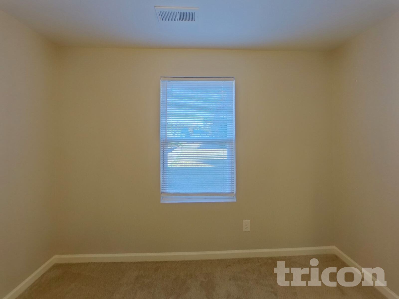 Building Photo - 5819 Hewitt Dr