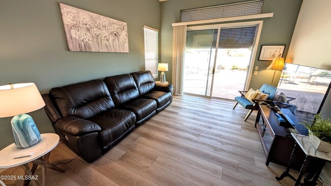 Building Photo - 38325 S Mountain Site Dr